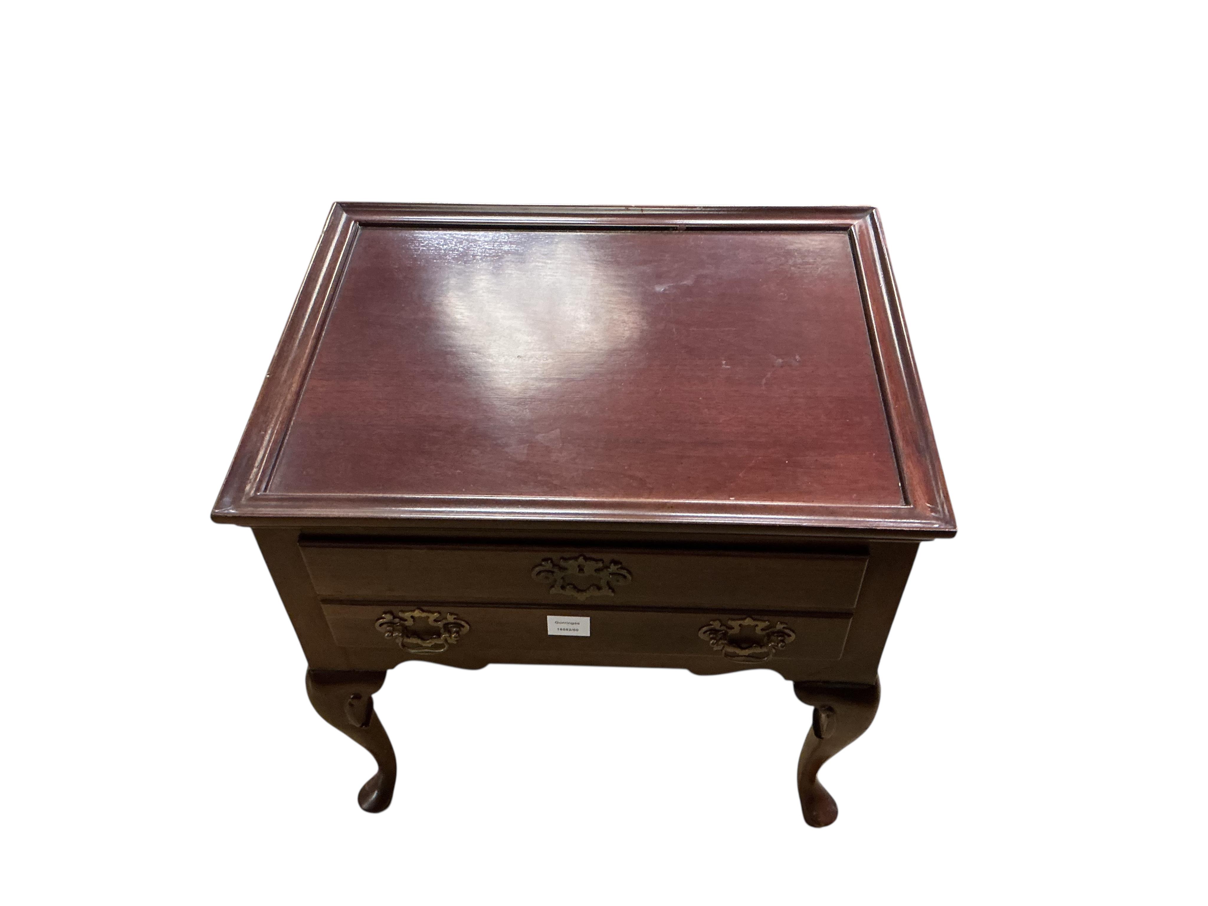A George III mahogany lowboy, fitted with a single drawer, width 61cm, depth 46cm, height 61cm